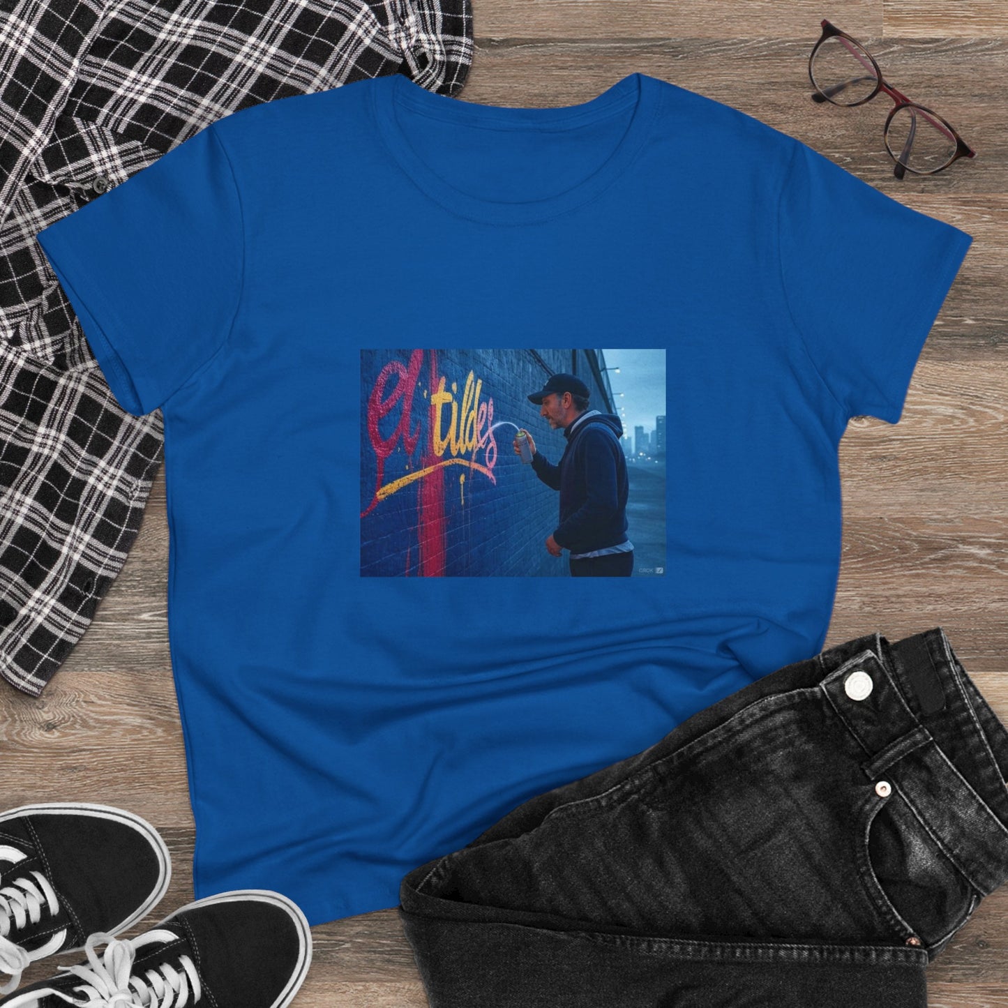 Camiseta de mujer con grafiti urbano, El Tildes estilo vintage