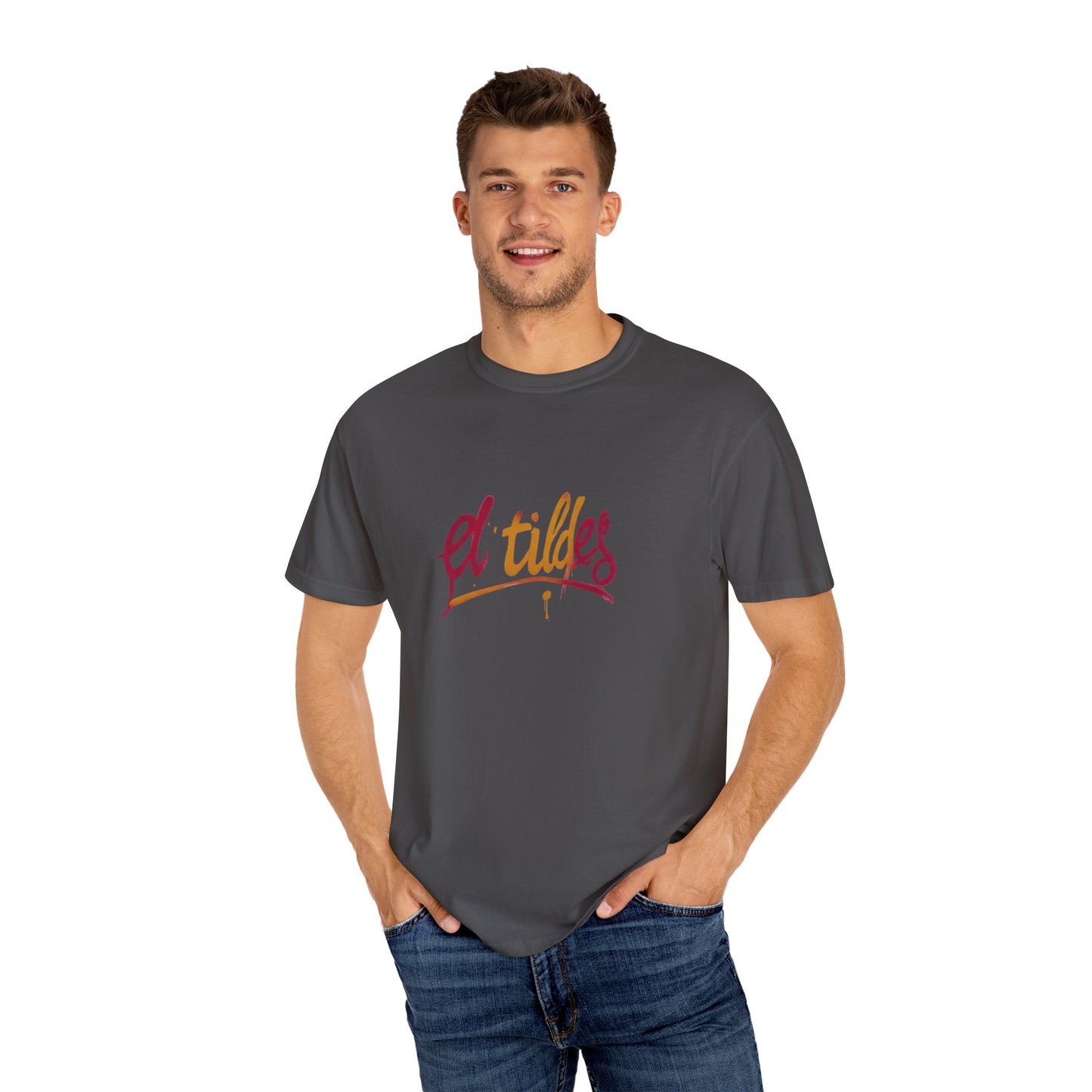 Camiseta colorida teñida con diseño de 'El Tilde', camiseta casual unisex